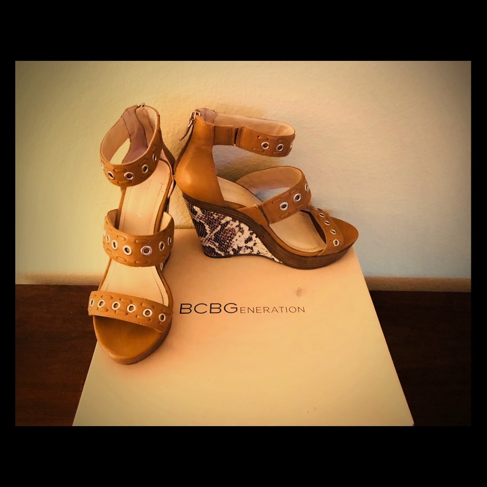 BCBG wedge Heal Sandal - Size 8.5
